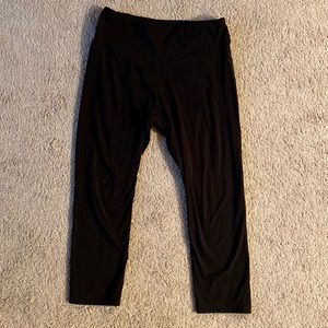 Crop black leggings